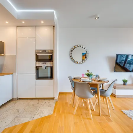 Grudziadzka 6a By Homeprime * Gdańsk